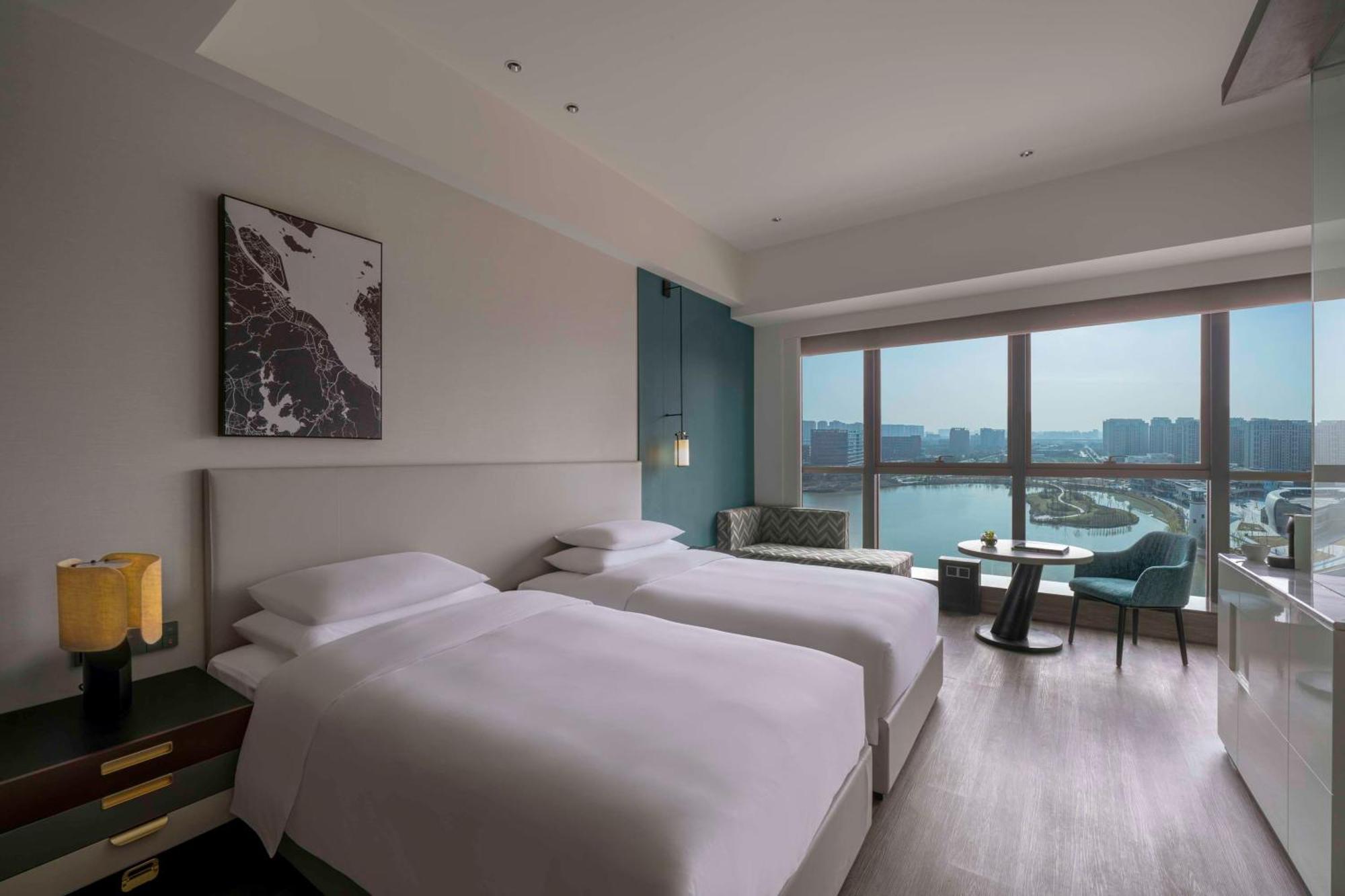 Hyatt Centric Lakeside Ninh Ba Ngoại thất bức ảnh